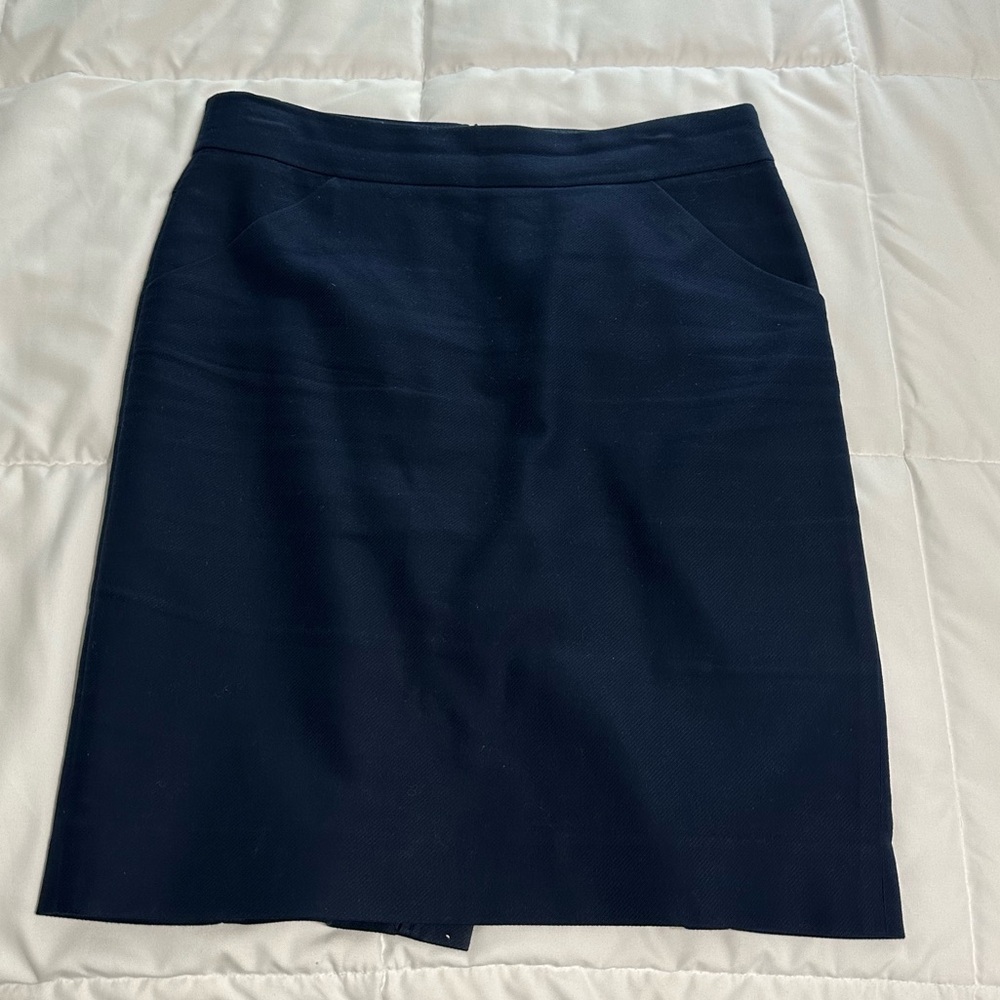 J Crew The Pencil skirt, navy, size 6